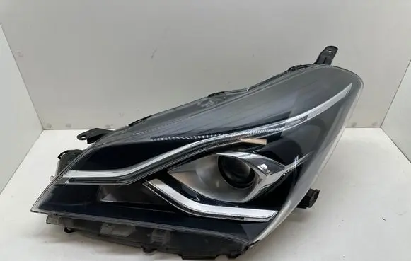 Toyota Yaris Headlight/headlamp 