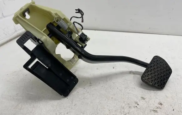 BMW 5 GT F07 Brake pedal 6775368