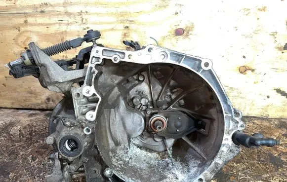 Citroen Berlingo Manual 5 speed gearbox 9680886910