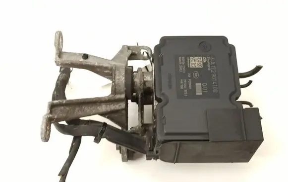 Mercedes-Benz C W204 ABS Pump A1729014100 A2044316912 A0095404981