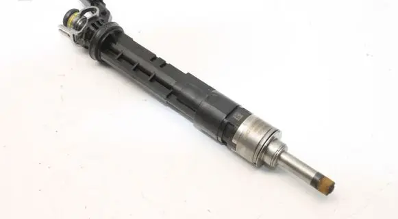 Mercedes-Benz CLA C118 X118 Fuel injector A2820701000