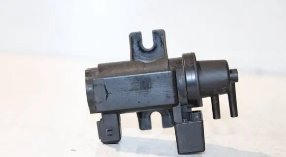 BMW 3 E90 E91 Turbo solenoid valve 7796634 70057900