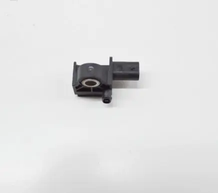 Mercedes-Benz C W205 Airbag deployment crash/impact sensor A2229051400
