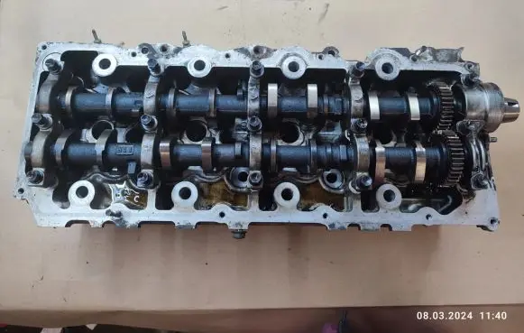 Toyota Land Cruiser (J120) Engine head 