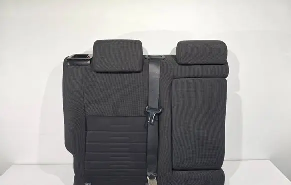 Toyota Auris E180 Rear seat 