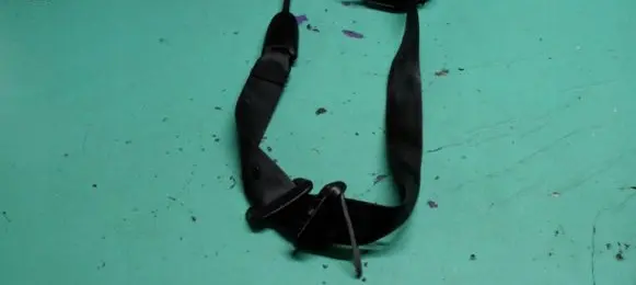 Renault Scenic III - Grand scenic III Seat belt trim 0472488