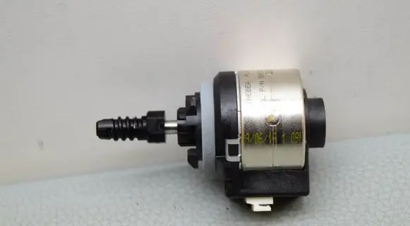 Audi Q3 8U Headlight level adjustment motor 89022080 8U0941006C