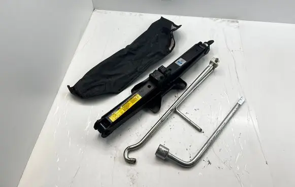 Toyota RAV 4 (XA30) Lift Jack 