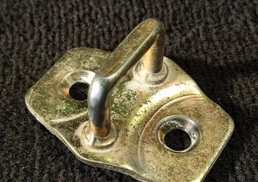 Jeep Grand Cherokee (WJ) Front door lock loop/hook striker 