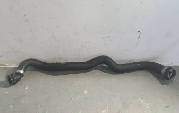 Mercedes-Benz E W213 Engine coolant pipe/hose A2135015382