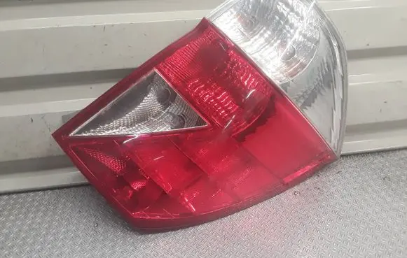 Honda FR-V Rear/tail lights 