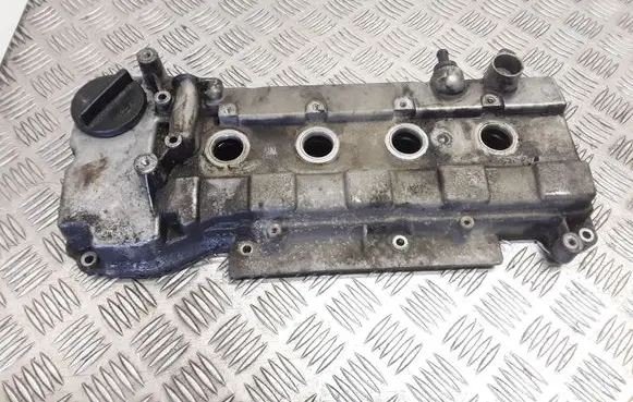Nissan Micra Rocker cam cover 