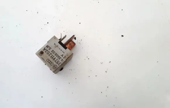 Volkswagen PASSAT B3 Other relay 357911253
