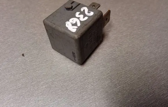 Mercedes-Benz Vito Viano W638 Other relay A0025422619 V23134J52X361