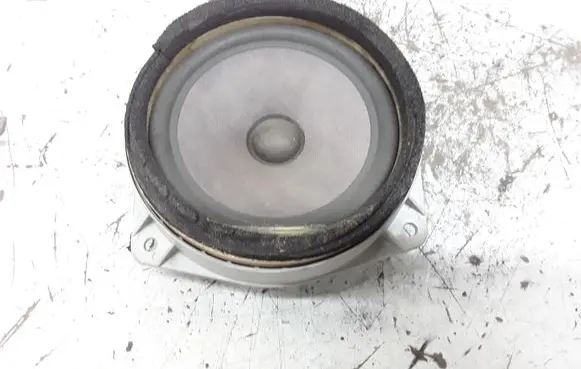 Subaru Outback Front door speaker