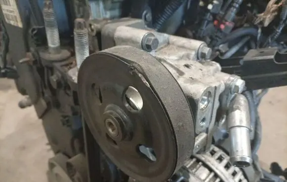 Ford Mondeo MK IV Power steering pump