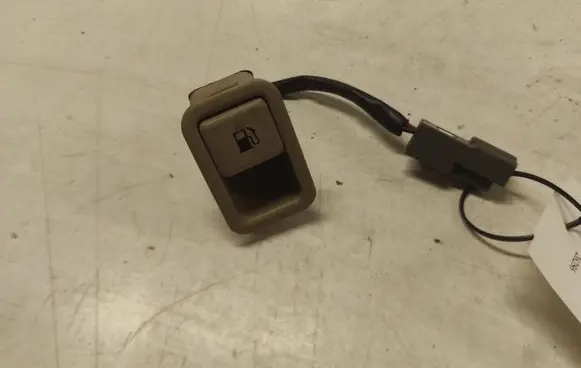 Peugeot 407 Fuel tank opening switch 935552B000