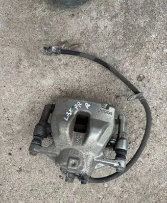 Lexus LBX Front brake caliper L84613