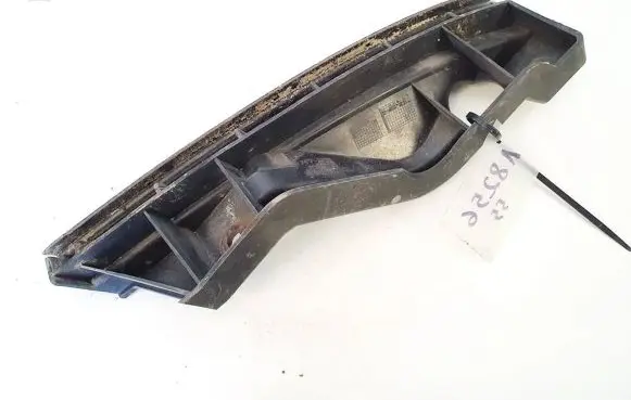 Volkswagen Touran I Front bumper mounting bracket 1t0807889a