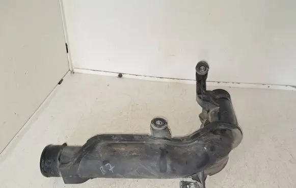 Volkswagen PASSAT B7 Intercooler hose/pipe 1K0145770AE