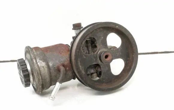 Toyota Avensis T250 Power steering pump