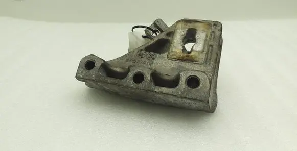 Mini One - Cooper Coupe R56 Engine mounting bracket