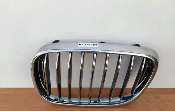 BMW 7 G11 G12 Front bumper upper radiator grill 51137357011