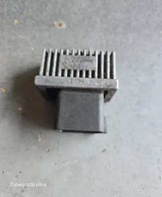 Renault Trafic II (X83) Glow plug pre-heat relay 7700115078 BED7V12