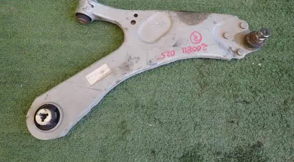 Peugeot 2008 II Front lower control arm/wishbone 