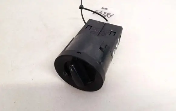 Volkswagen PASSAT B5 Light switch