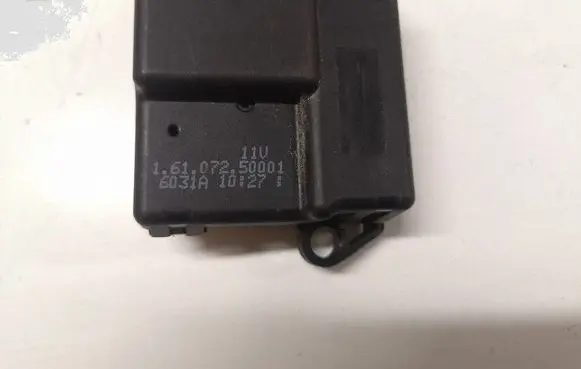 Mercedes-Benz E W211 Air flap motor/actuator 16107250001 6031A