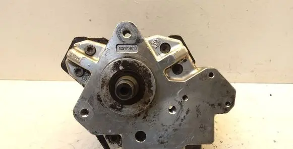 Audi A6 S6 C6 4F Fuel injection high pressure pump 0445010125