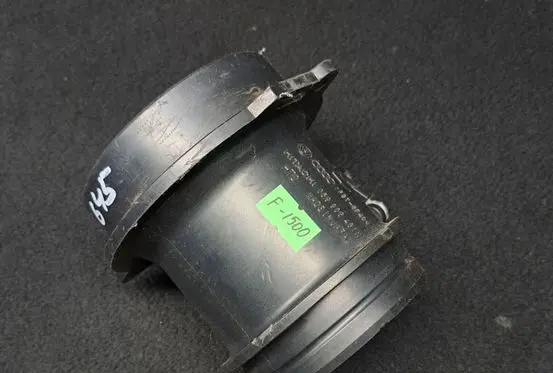 Volkswagen Touareg I Mass air flow meter 059906461N