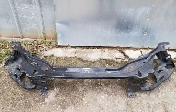Volvo XC60 Radiator support slam panel 