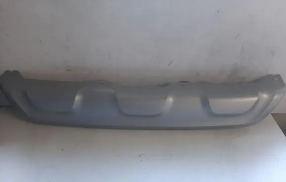 Front bumper lip