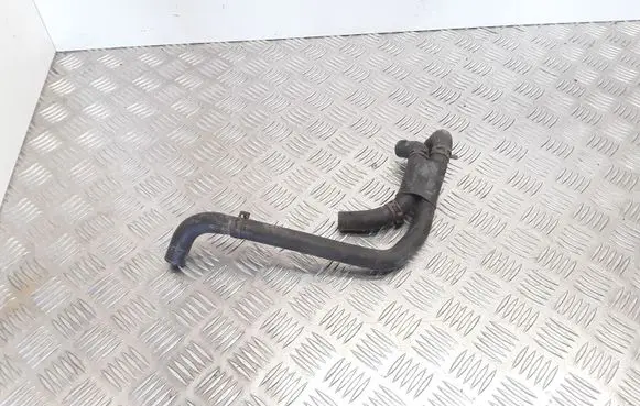 Volkswagen Polo IV 9N3 Engine coolant pipe/hose 6Q0121086