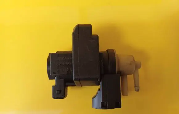 Renault Megane II Turbo solenoid valve 8200486264