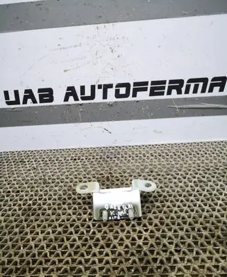 Nissan Qashqai Rear door upper hinge 824014EA0A