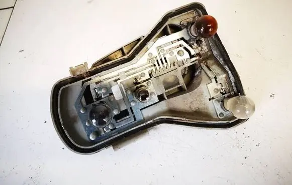 Volkswagen Polo IV 9N3 Tail light bulb cover holder 6q6945258f