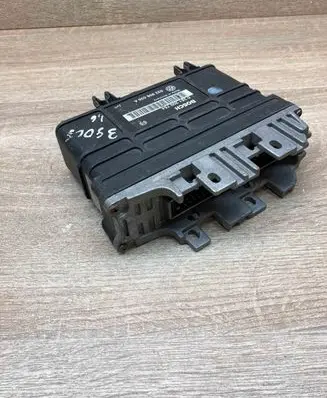 Volkswagen Golf III Gearbox control unit/module 032906026A 0261200764