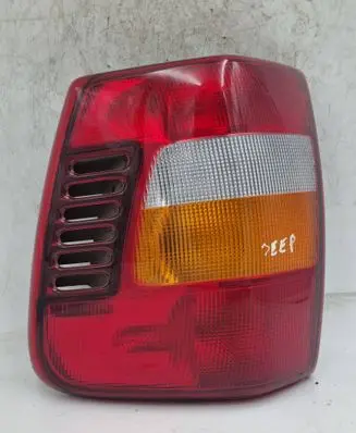 Jeep Grand Cherokee (WJ) Rear/tail lights 391102A 391103A