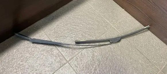Volkswagen Transporter - Caravelle T5 Windshield/front glass wiper blade 7H1955410C