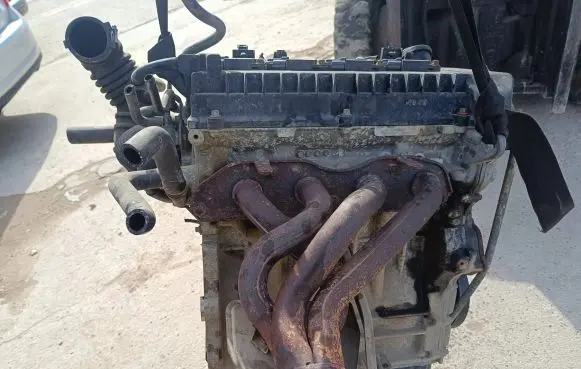Mitsubishi Colt Engine