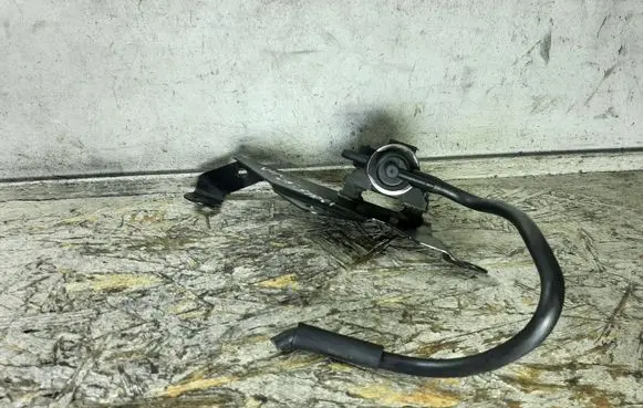 Volvo S40, V40 Vacuum valve 72190343