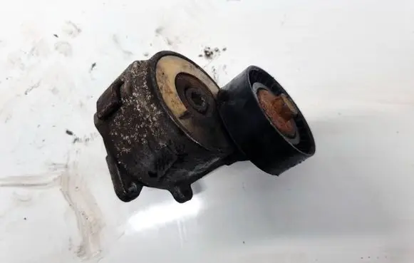 Fiat Freemont Generator/alternator belt tensioner 