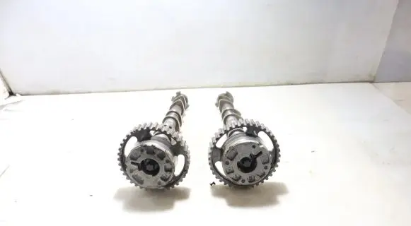 Peugeot 2008 I Camshaft 9675439980