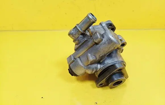 Audi A6 S6 C5 4B Power steering pump 7692955134