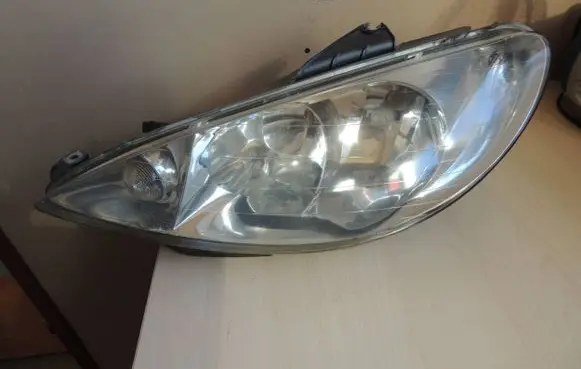 Peugeot 206 CC Headlight/headlamp 89000521
