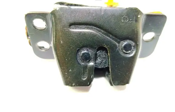 Hyundai Trajet Tailgate/trunk/boot lock/catch/latch