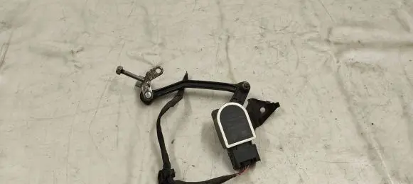 Mercedes-Benz GLE (W166 - C292) Air suspension front height level sensor A0045429918 A1663230740 A1663200832